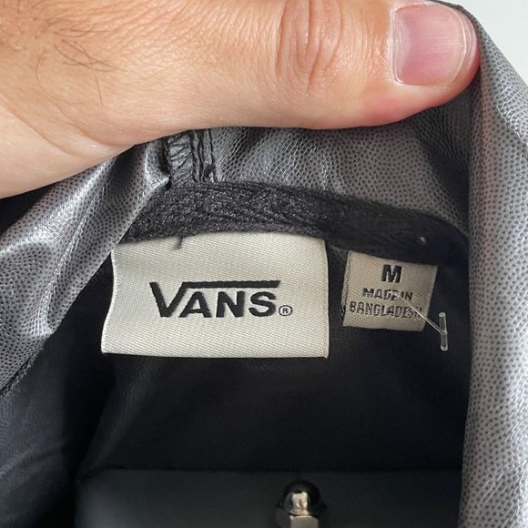 VANS SKATEBOARDING OFF THE STACK HOODED RAIN JACKET BUTTON UP MEN'S SIZE MEDIUM - Picture 6 of 9